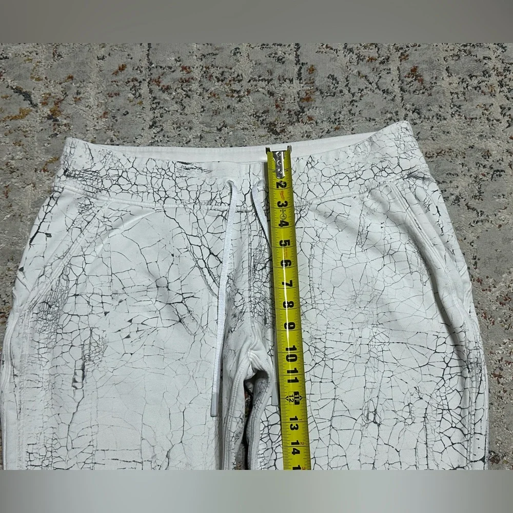 LULULEMON thick jogger pants size 14 white marbled